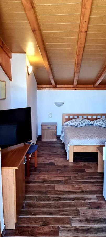Bed & Breakfast Dionis 비스 외부 사진